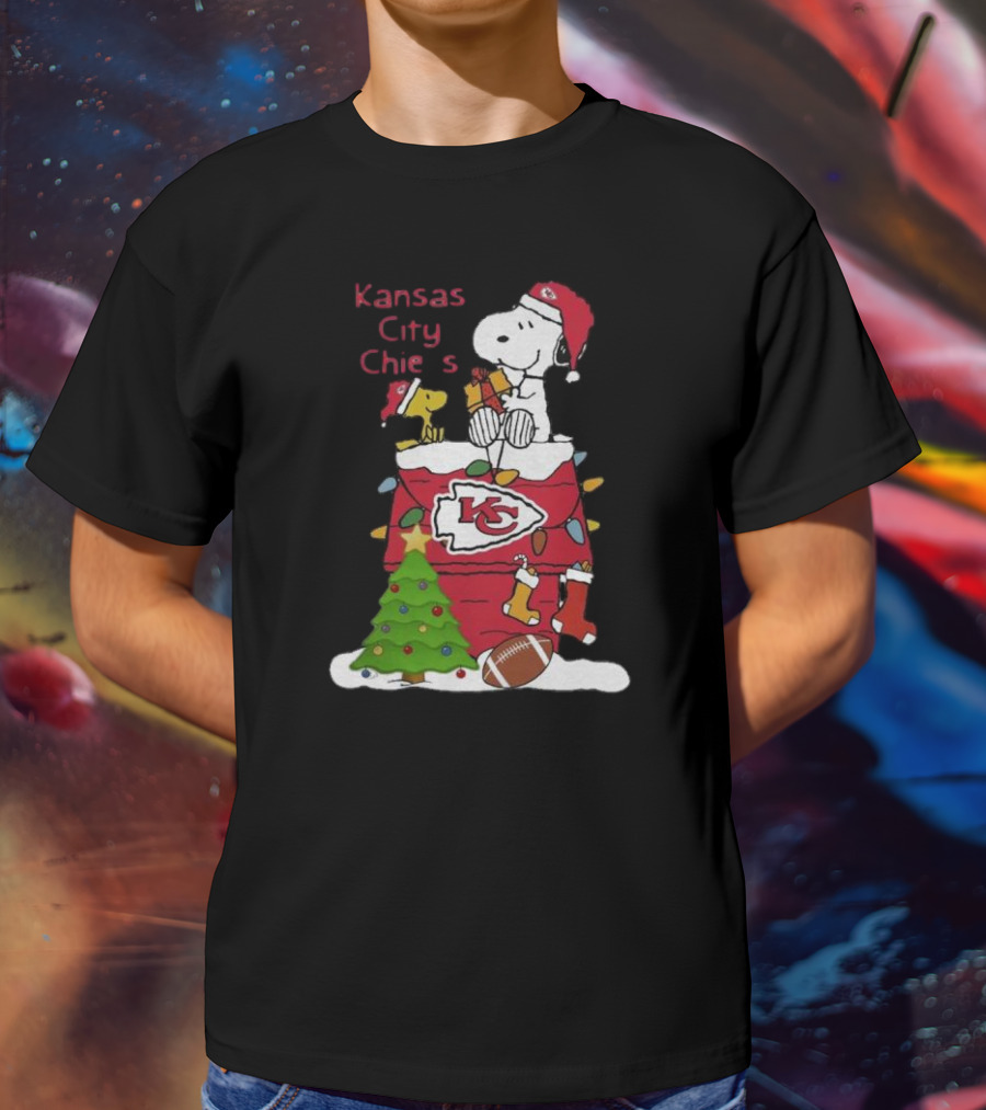 Kansas City Chiefs Christmas Snoopy And Woodstock Santa Scene T-Shirt
