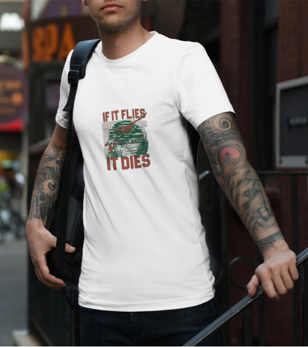 If It Flies It Dies Duck Hunting Scene With Hunters And Dog T-Shirt
