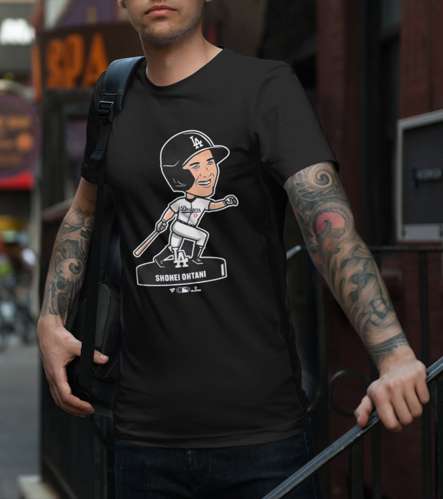 Shohei Ohtani Los Angeles Dodgers LA Bobblehead Dodgers 17 T-Shirt