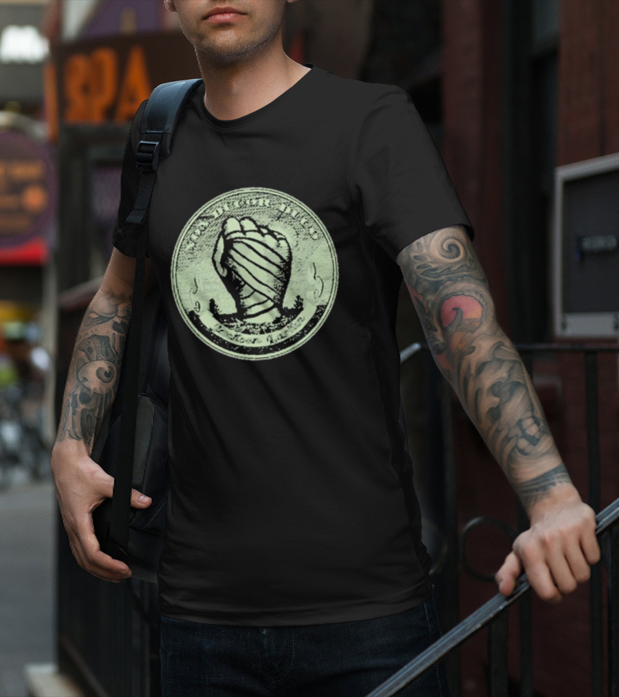 Stampede Larkin Og Fist Deus Ductu Flexibus T-Shirt