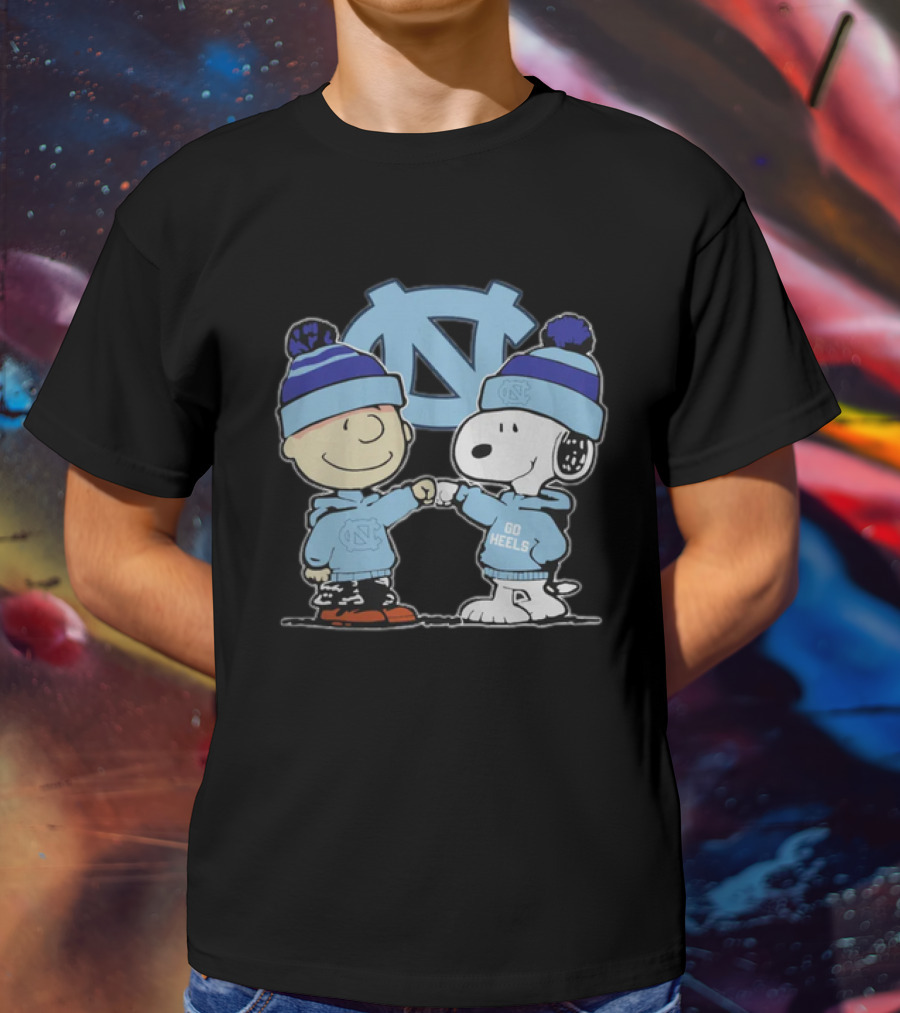 Snoopy And Charlie Brown Go Heels UNC Tar Heels Fist Bump North Carolina T-Shirt