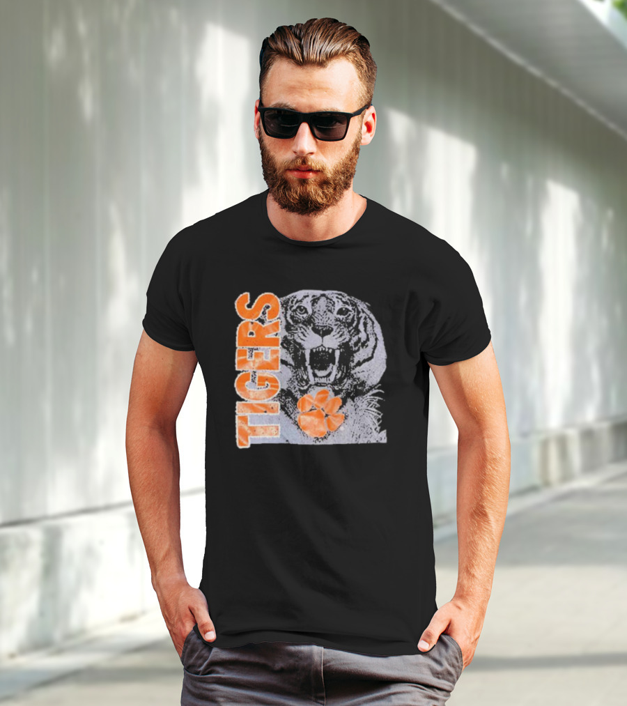 90s Clemson Tigers Vintage College Athletic Roaring Tiger With Orange Paw T-Shirt