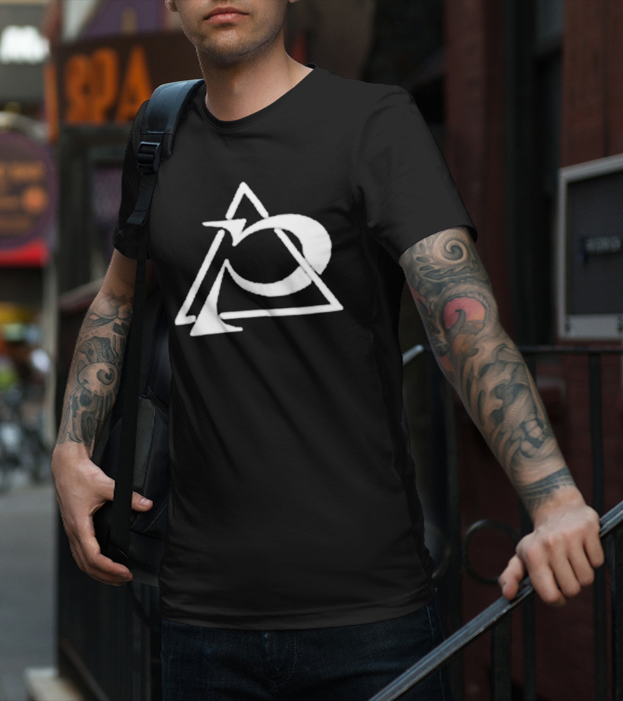 Zig Poppy Abstract Triangle T-Shirt