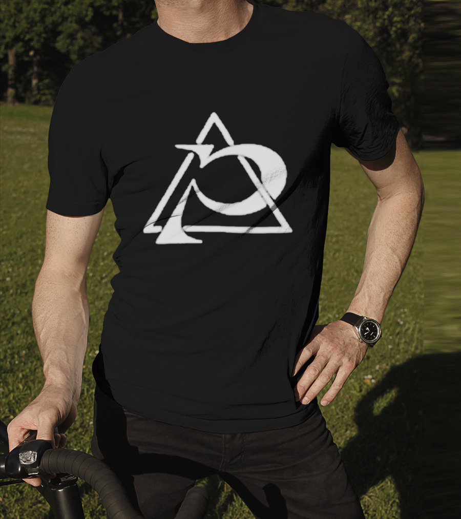 Zig Poppy Abstract Triangle T-Shirt