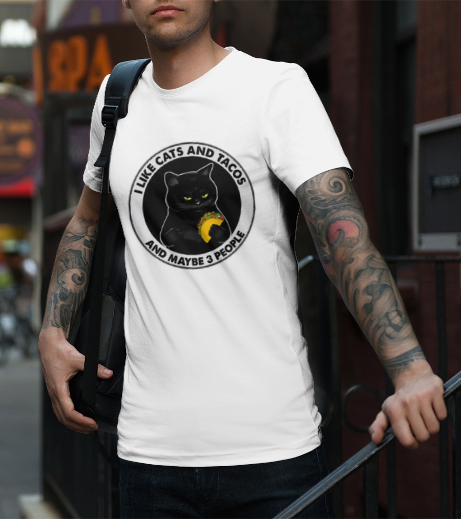 Black Cat I Like Cats And Tacos And Maybe 3 People T-Shirt