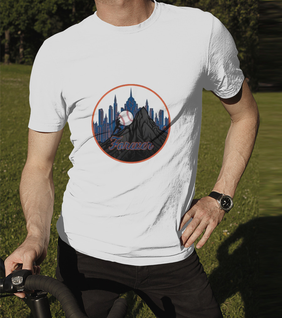 New York Met Fan Forever Skyline Baseball Statue T-Shirt