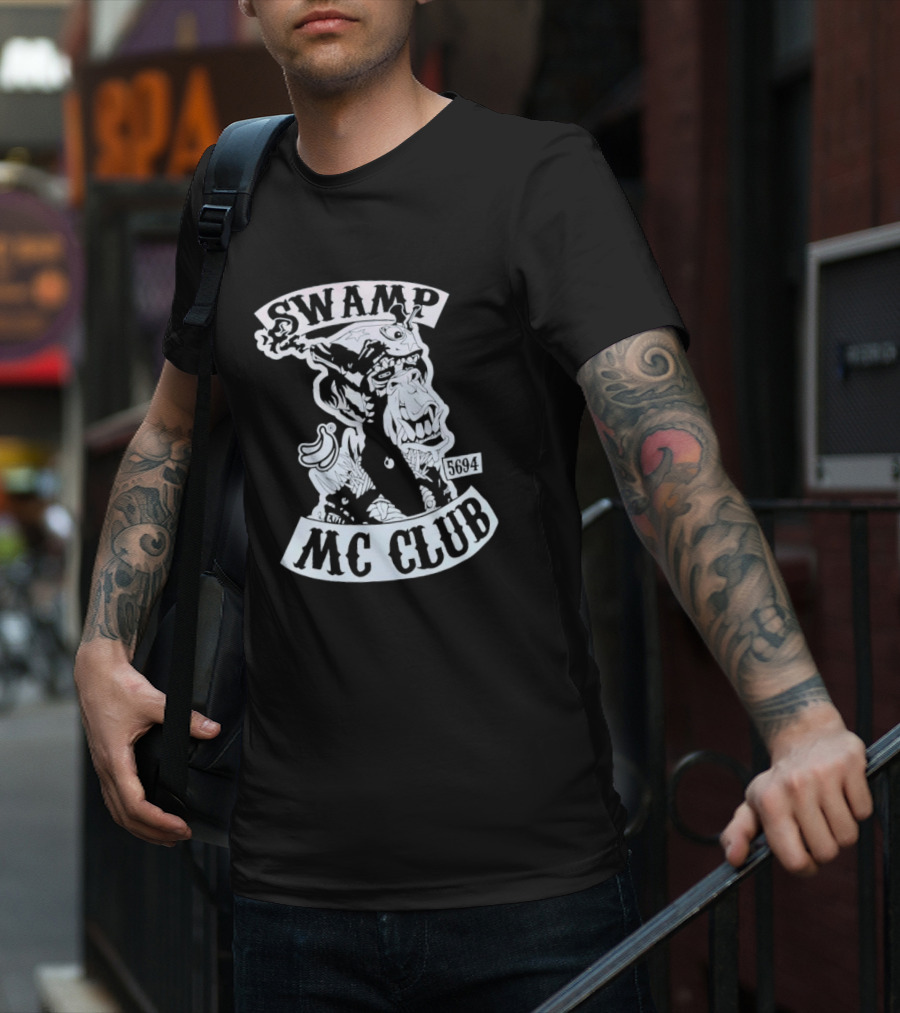Swamp MC Club 5694 Gorilla Skull Motorcycle Emblem T-Shirt