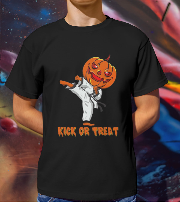 Kick Or Treat Taekwondo Pumpkin Halloween T-Shirt
