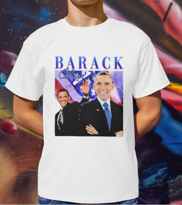 BARACK Obama Smiling Pose With Patriotic Background T-Shirt