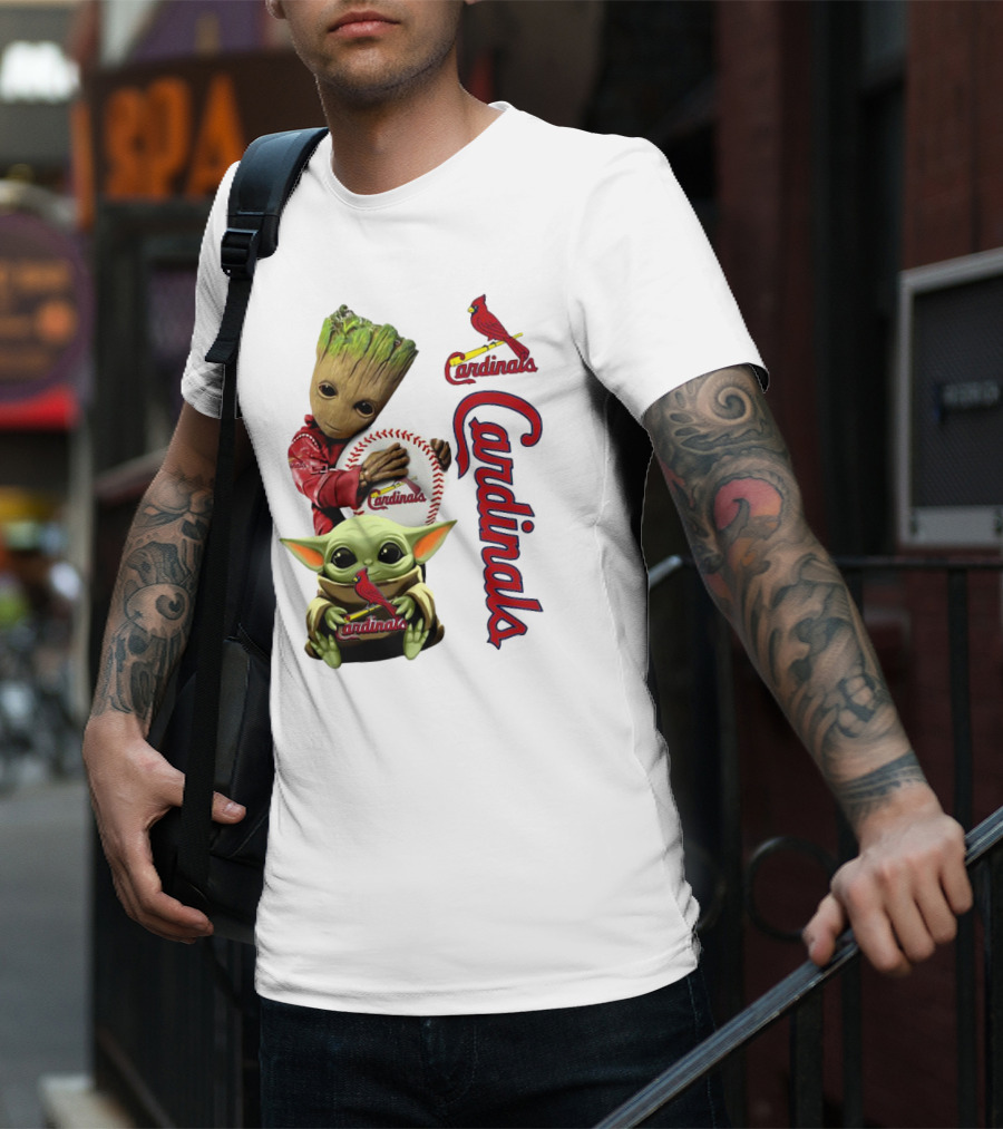 Baby Groot And Baby Yoda Hugging St. Louis Cardinals Baseball T-Shirt