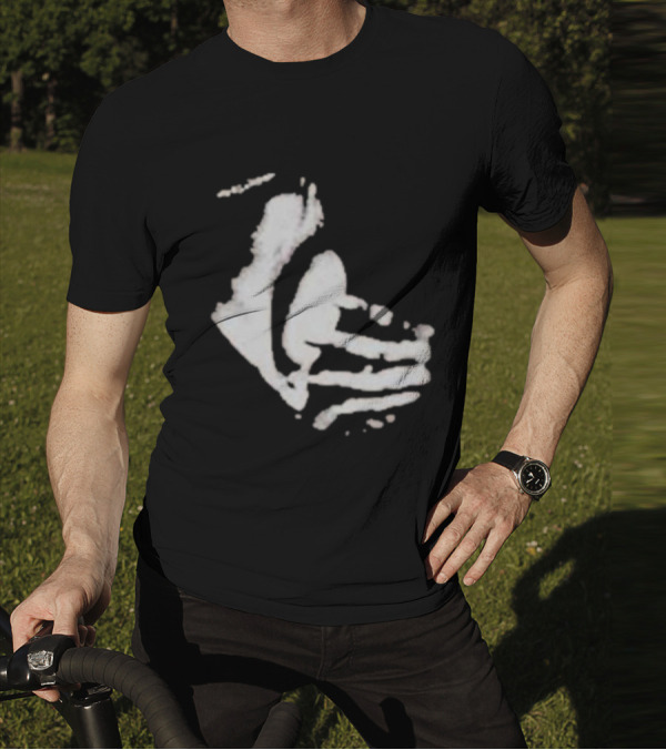 Portal Camila Brasil I Luv It Photo Optical Illusion Black And White Hand Face T-Shirt