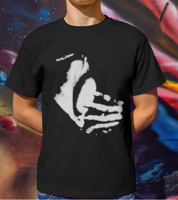 Portal Camila Brasil I Luv It Photo Optical Illusion Black And White Hand Face T-Shirt