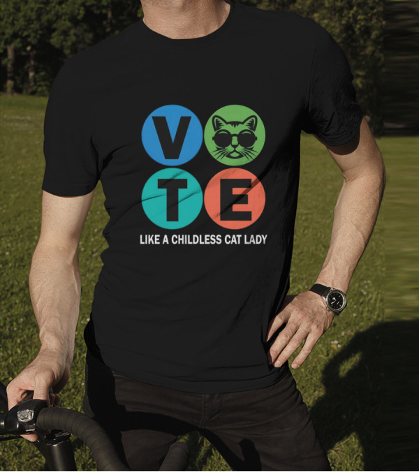 Vote Like A Childless Cat Lady Retro Circle Cat Face T-Shirt
