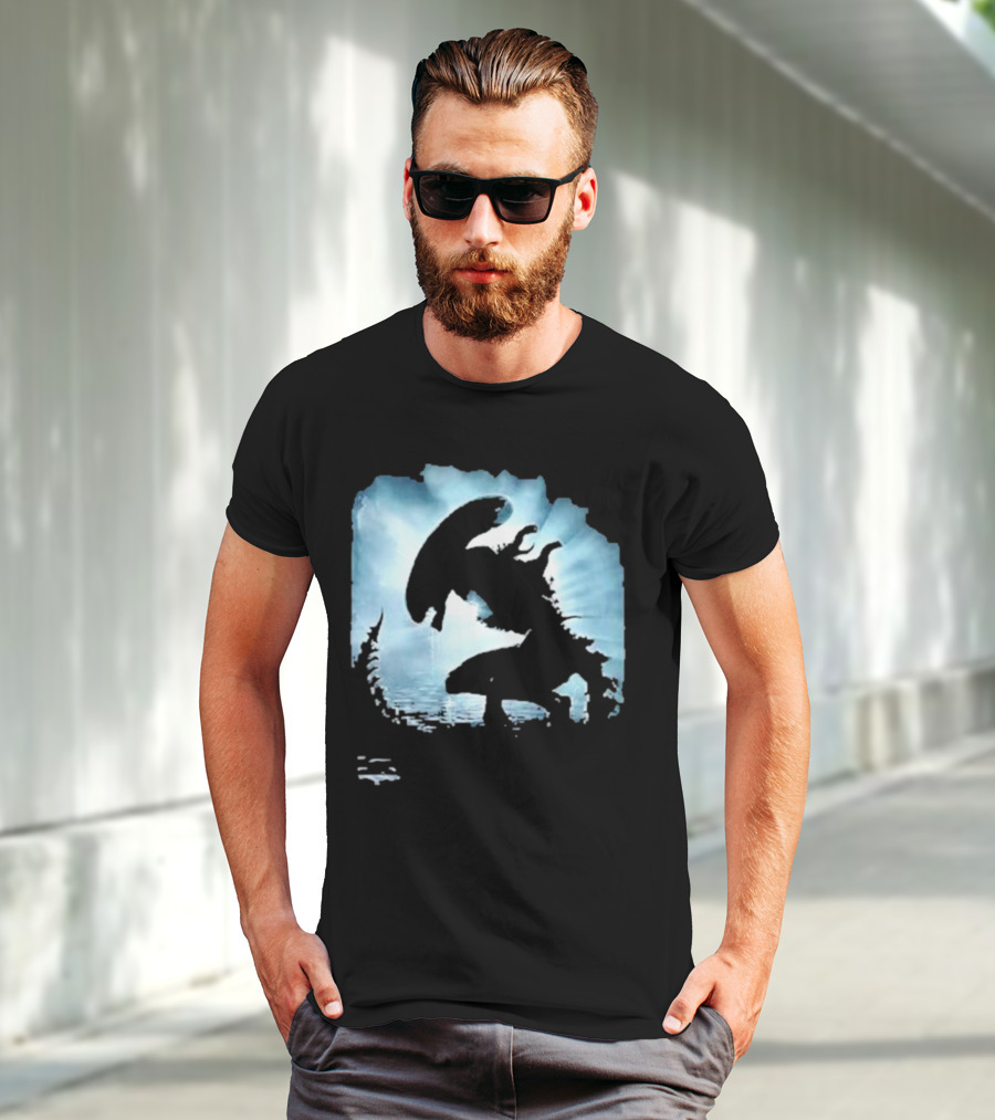 Alien Romulus Silhouette Against Oceanic Horizon 89 Rotten Tomatoes Debut T-Shirt