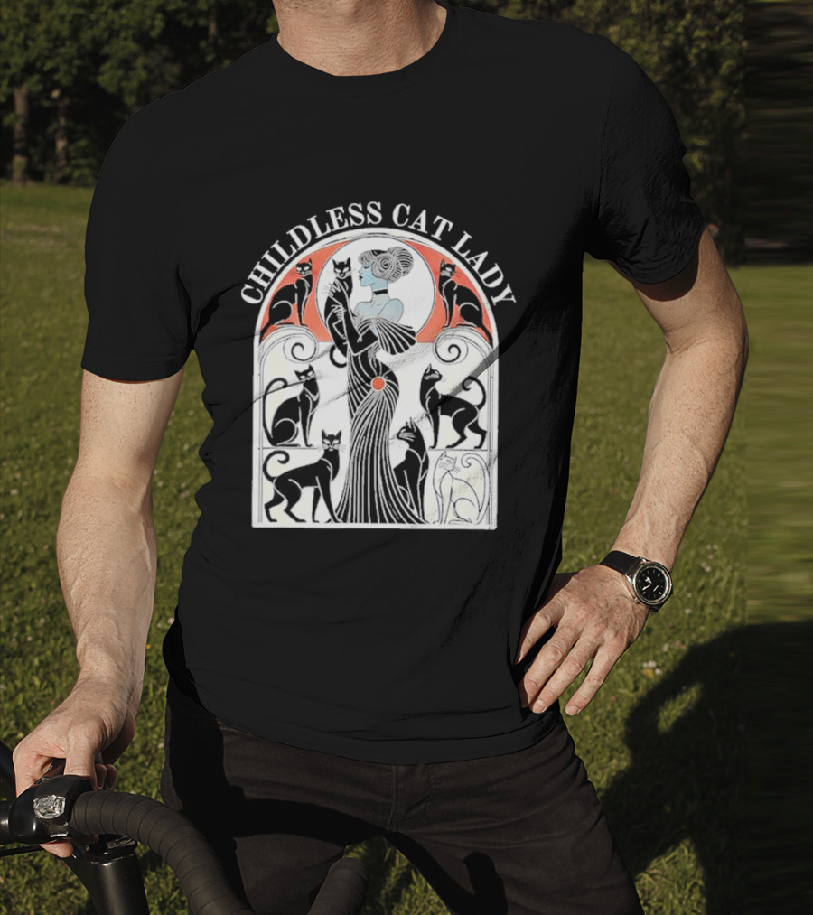 CHILDLESS CAT LADY Deco Style With Elegant Cats And Lady T-Shirt