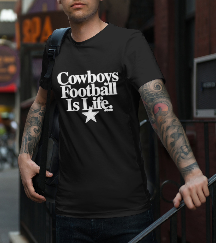 Calvin Watkins Cowboys Football Is Life Star Foco T-Shirt