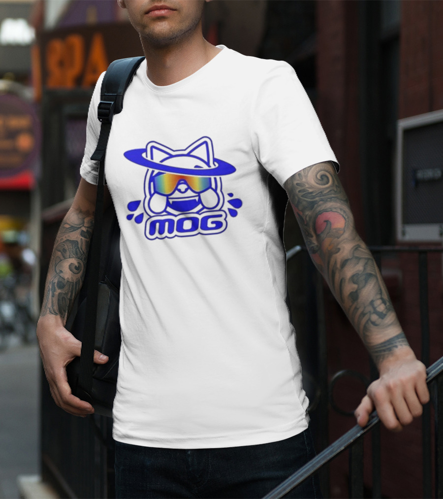Mog Rainbow Gradient Spectacles Cat With Blue Outline Orbital Halo T-Shirt
