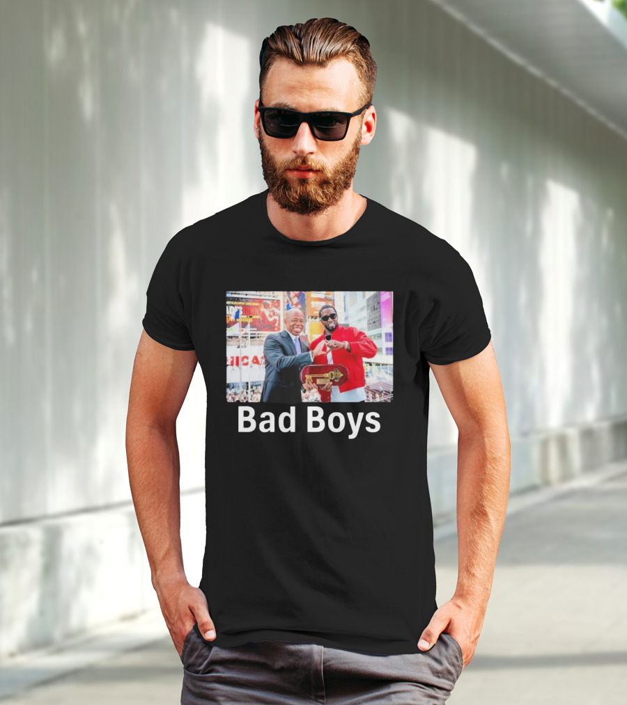 Bad Boys P Diddy And Eric Adams Key Exchange At Times Square Event T-Shirt