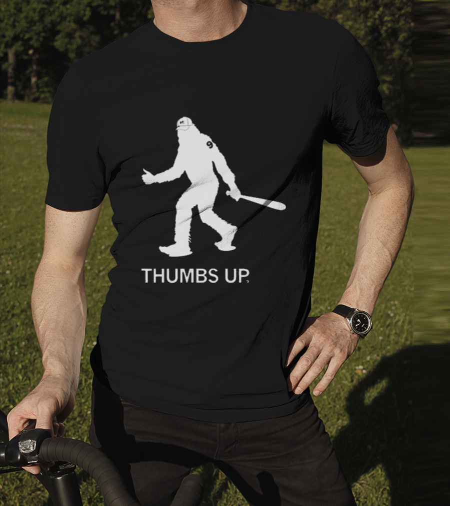 THUMBS UP Bigfoot Baseball Player Vintage T-Shirt