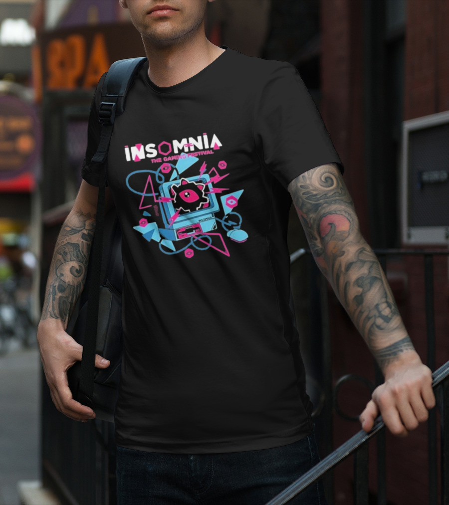 Insomnia The Gaming Festival I72 Retro Computer Neon Graphics T-Shirt