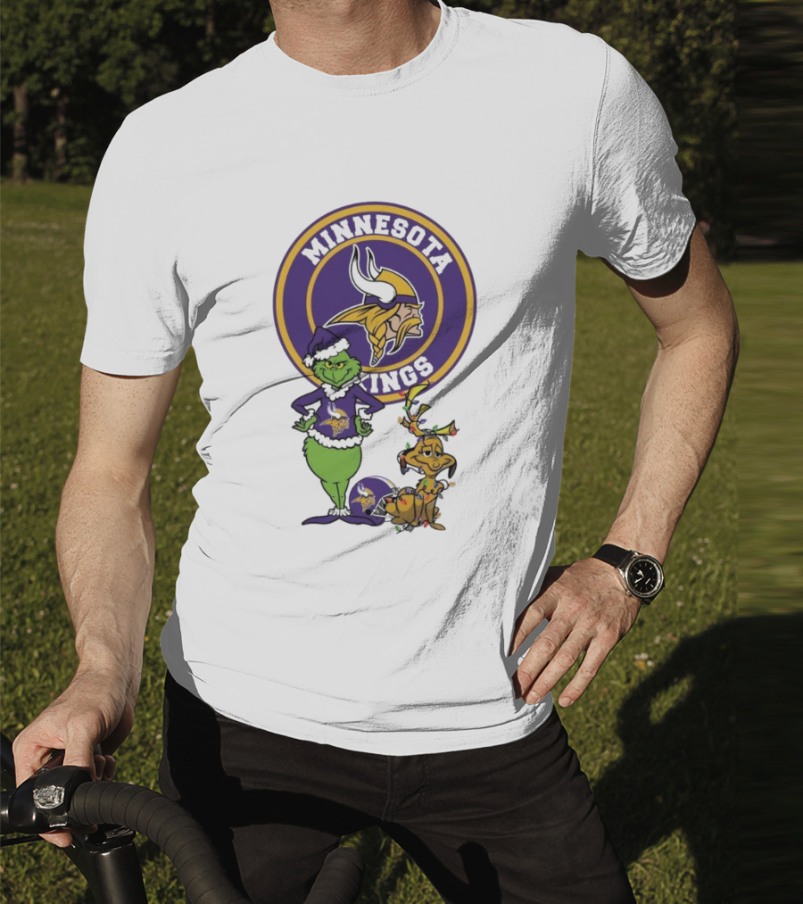 Minnesota Vikings Grinch And Max Merry Christmas T-Shirt