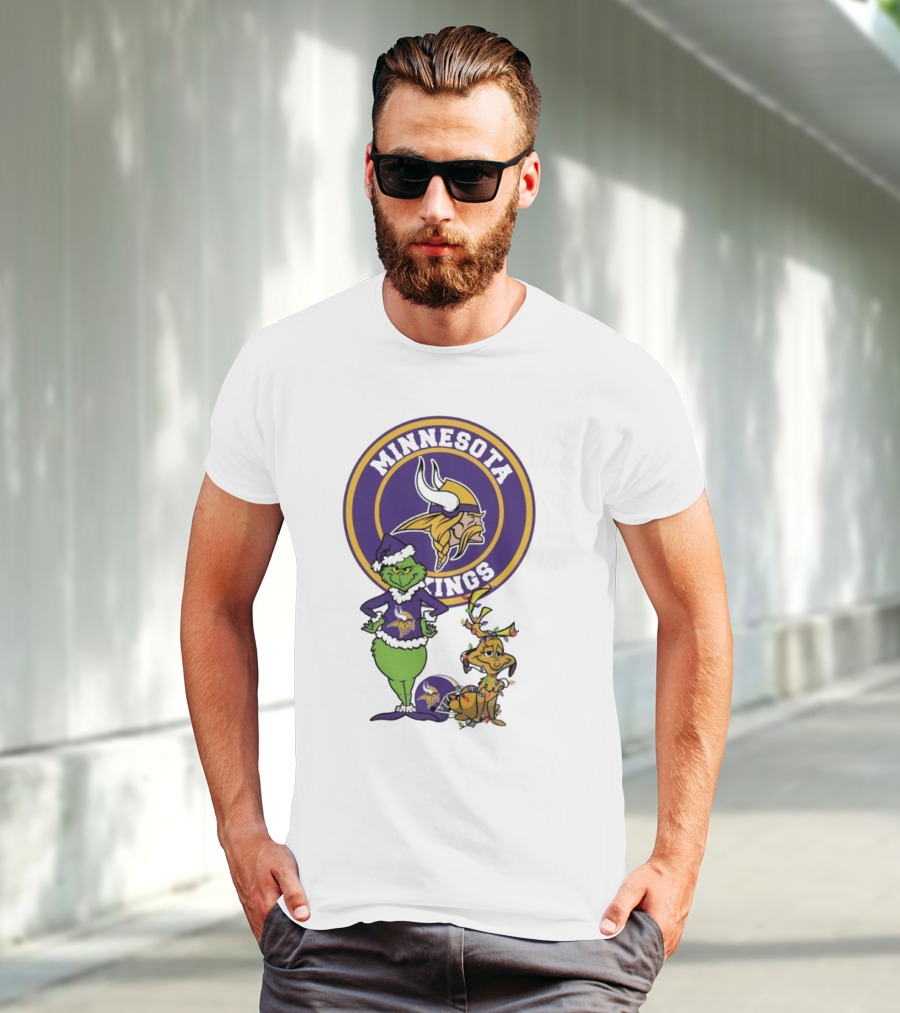 Minnesota Vikings Grinch And Max Merry Christmas T-Shirt