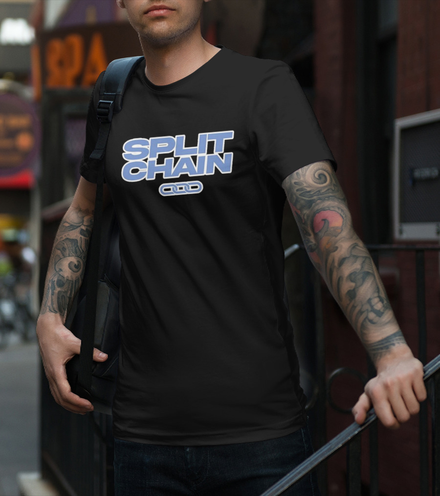Split Chain Linked Text T-Shirt