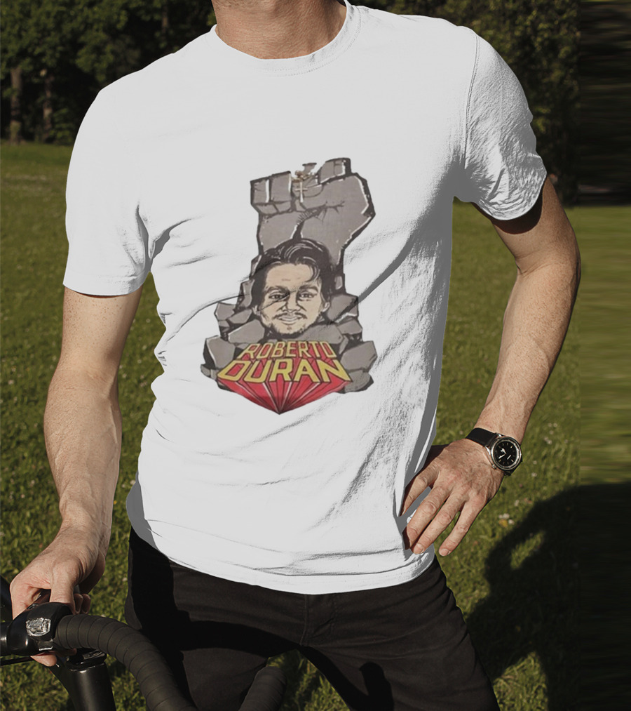 Roberto Duran Fist Breaking Through Vintage Boxing T-Shirt