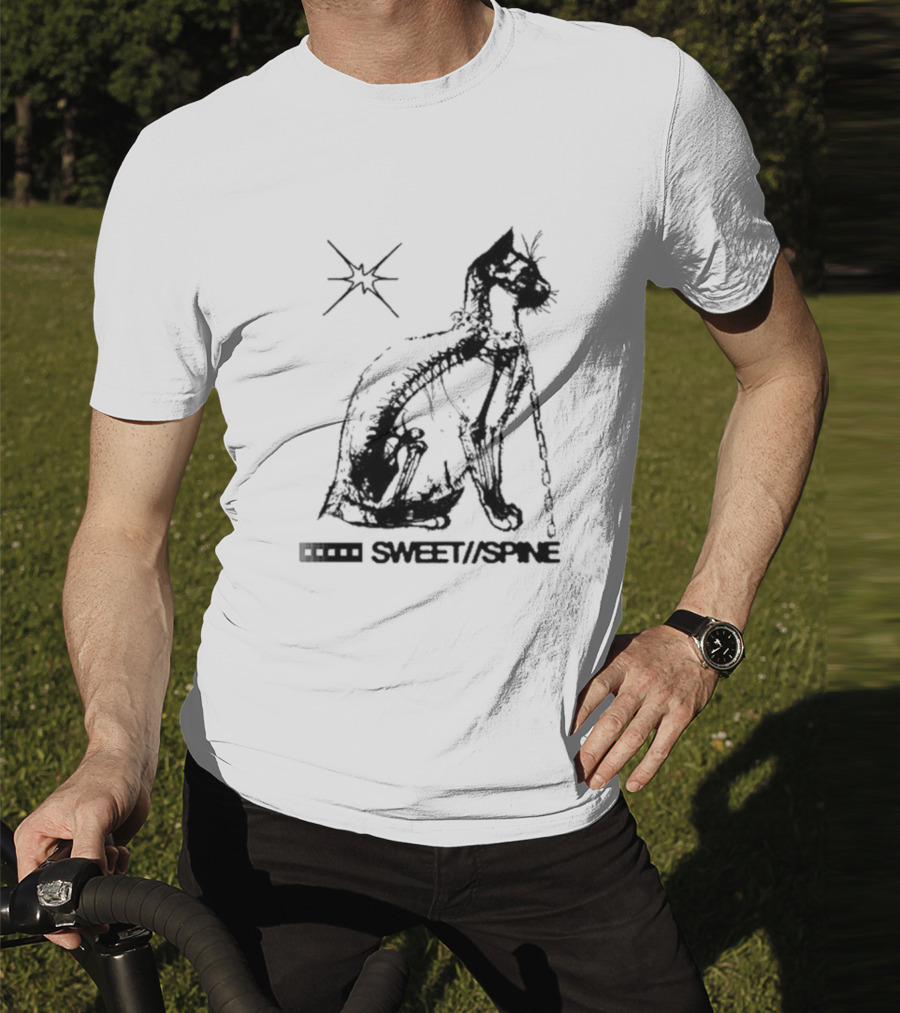 SWEET//SPINE Cat With Starburst And Chain Detail T-Shirt