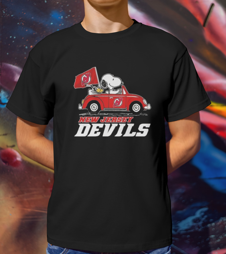 Snoopy And Woodstock Driving Car With New Jersey Devils Flag T-Shirt
