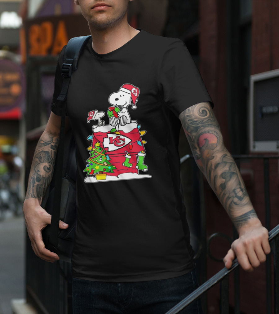 NFL Kansas City Chiefs Snoopy Woodstock Christmas Tree T-Shirt