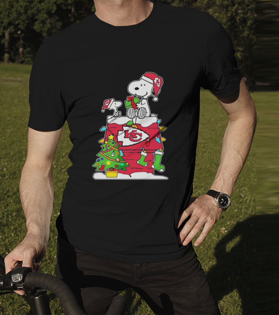 NFL Kansas City Chiefs Snoopy Woodstock Christmas Tree T-Shirt