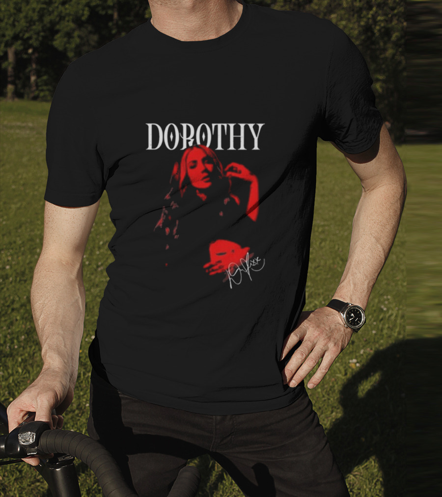 Dorothy Red Portrait Signature T-Shirt