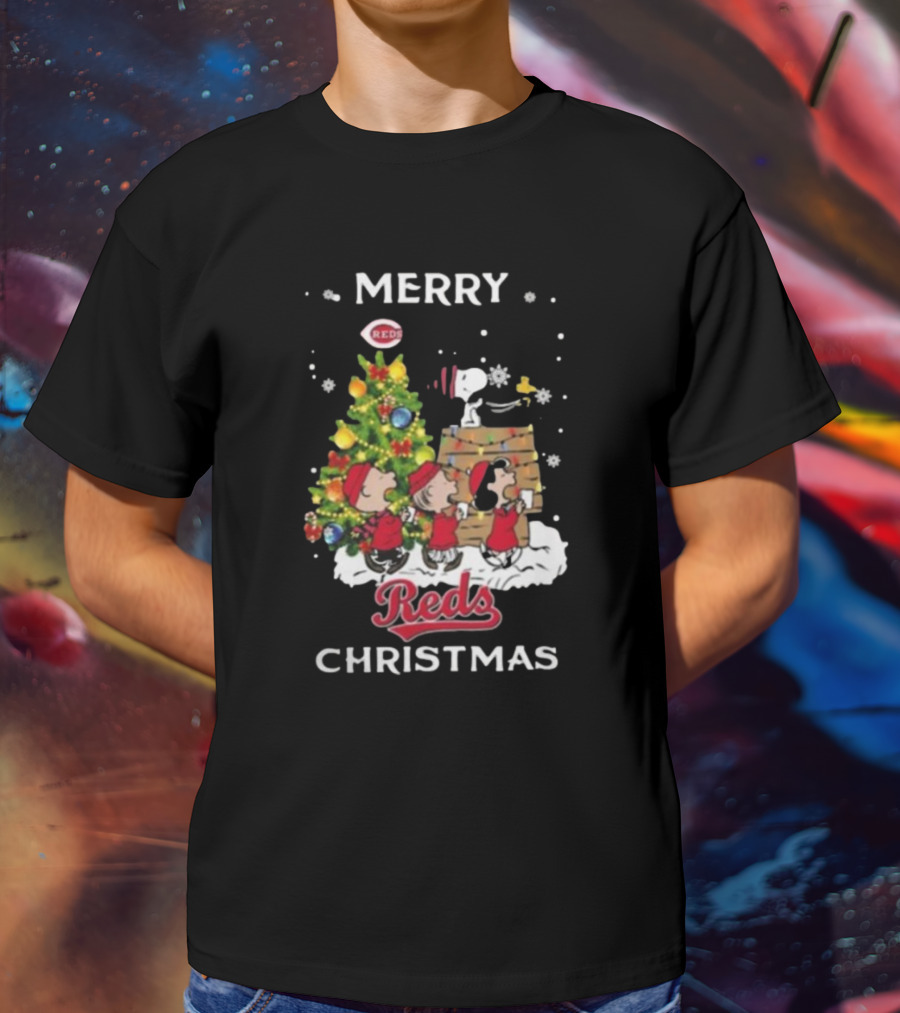 Merry Reds Christmas Cincinnati Snoopy And Friends T-Shirt