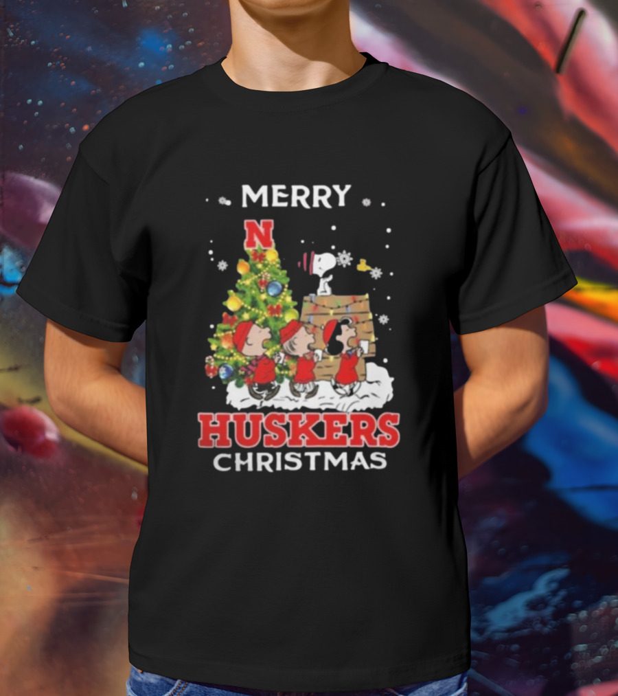 Merry Huskers Christmas Snoopy And Friends Nebraska Cornhuskers T-Shirt