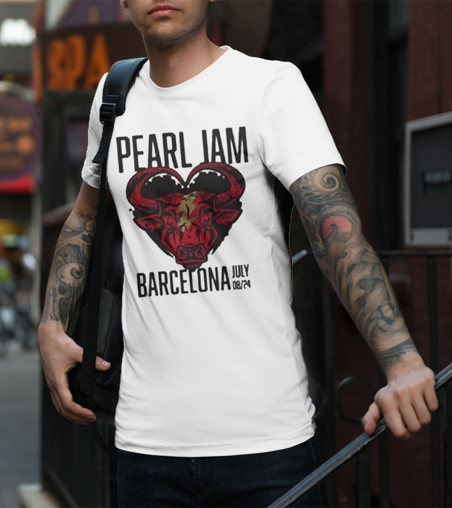 Pearl Jam Barcelona July 08/24 Bull Artwork Concert Event T-Shirt