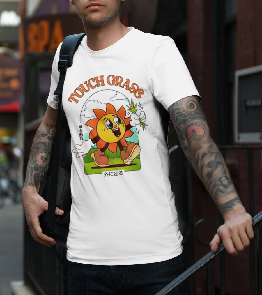 Touch Grass Retro Sun Character Outdoors Japanese Text T-Shirt