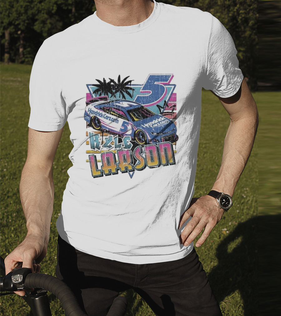 Kyle Larson Hendrickcars.com Racing Car Palm Trees Sunset Retro Style T-Shirt