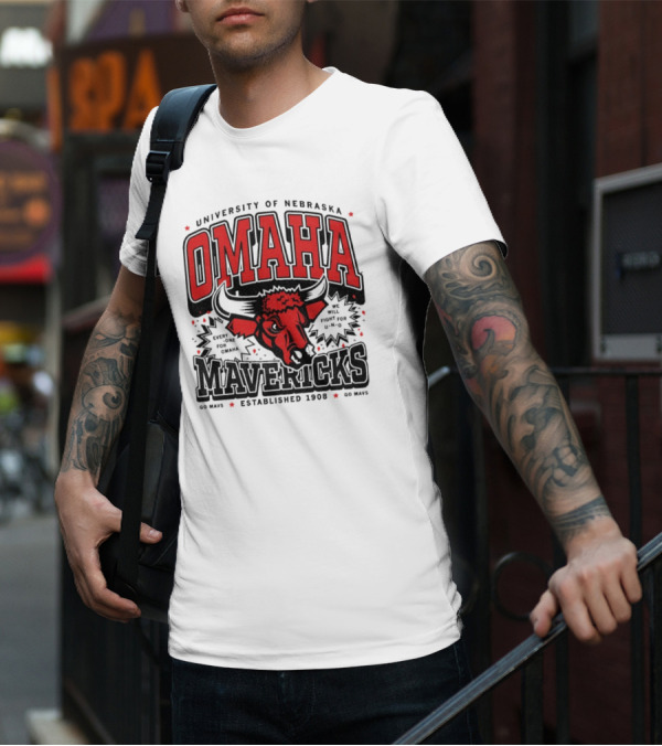 Omaha Mavericks Max Collegiate Bull Symbol With Stars T-Shirt