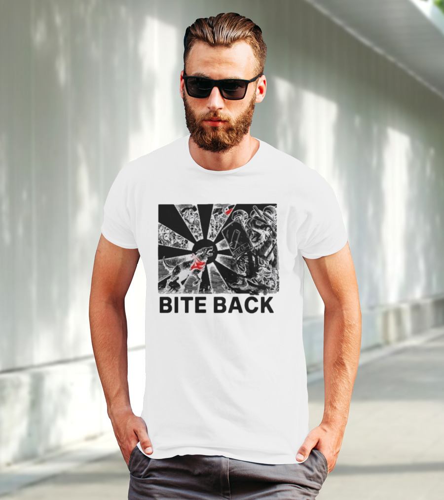 "Bite Back Punkwithacamera Dog Confronts Riot Police" T-Shirt