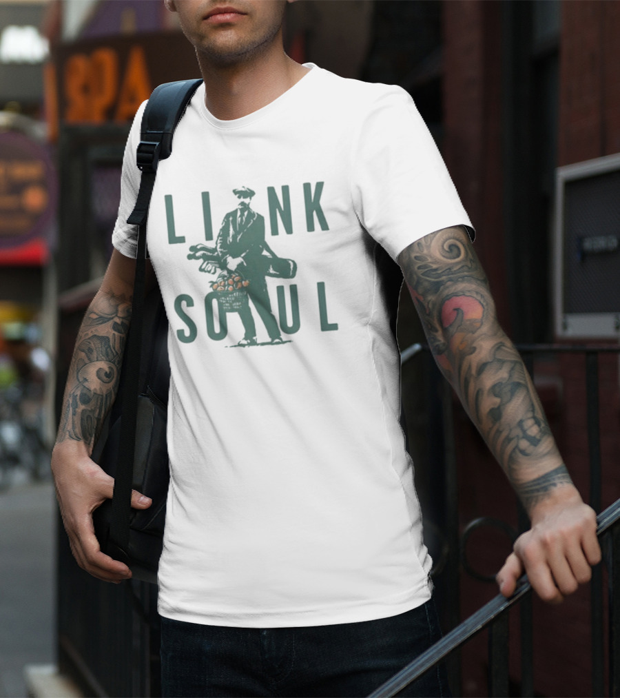 Link Soul Practice Makes Peaches Golfer With Golf Clubs And Peaches T-Shirt