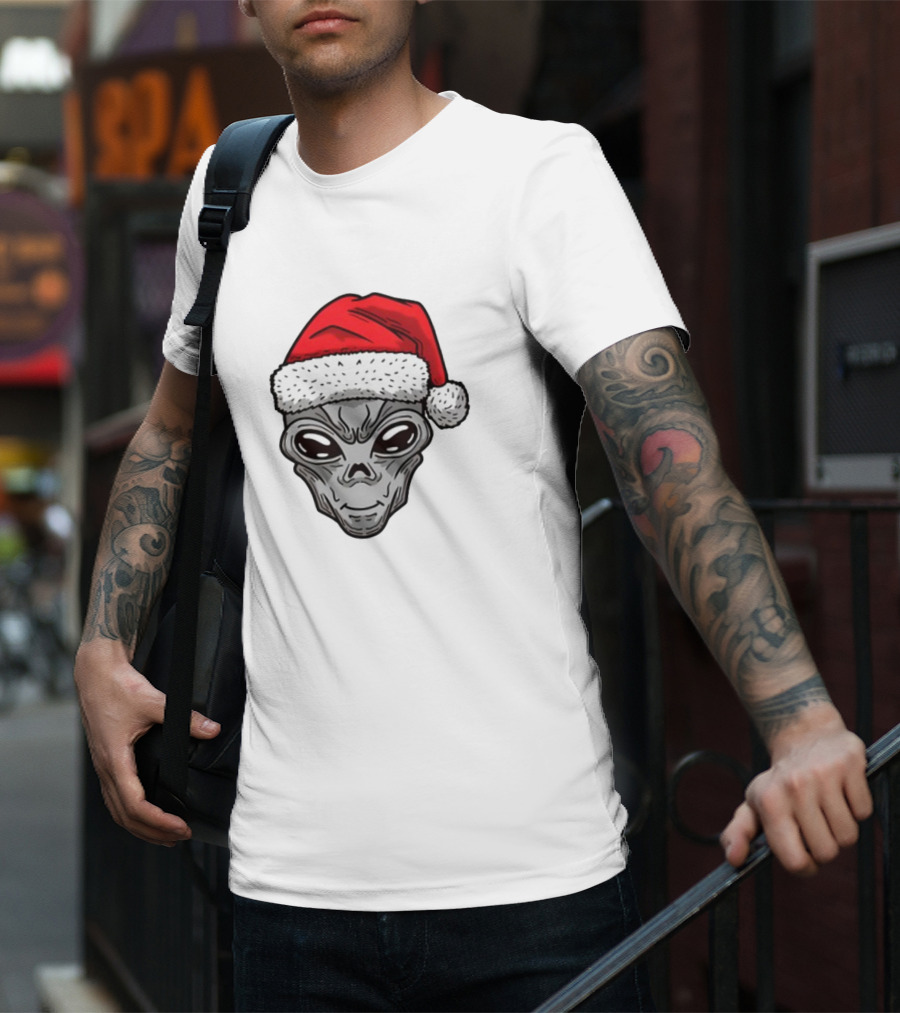 Xmas Santa Hat Alien Christmas T-Shirt