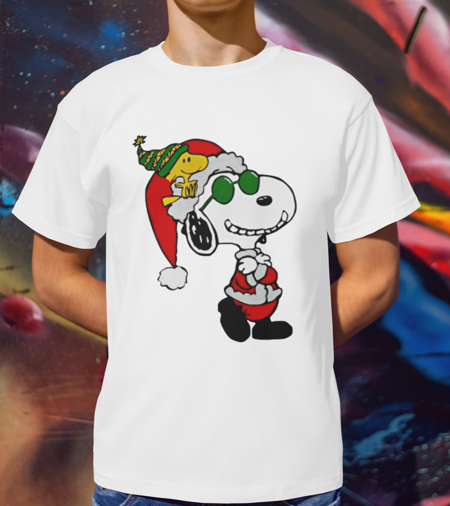 Snoopy And Woodstock Peanuts Merry Christmas Santa Hat And Sunglasses T-Shirt