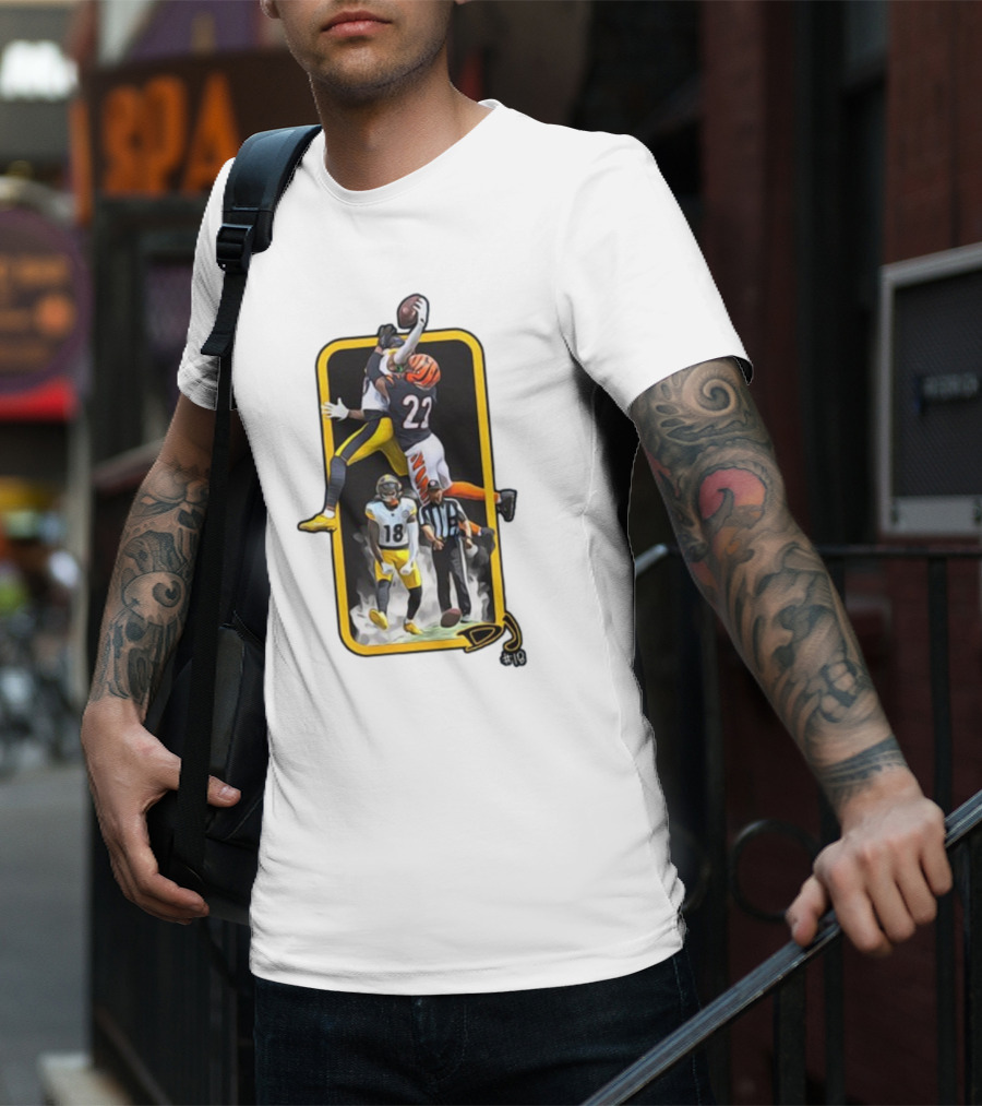 DJ #18 Big Play Football Match Jump Clash T-Shirt