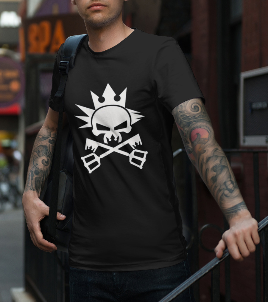 Cynical Yozora Emblem Crowned Skull With Crossed Keyblades T-Shirt