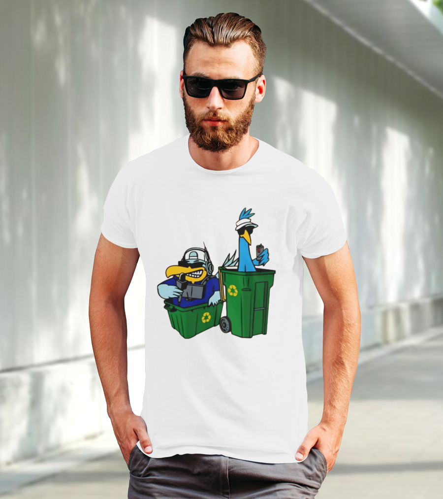 Fairwayjockey Birdie Juice The People’S Birdies Golf Duo Recycling Bins Image T-Shirt
