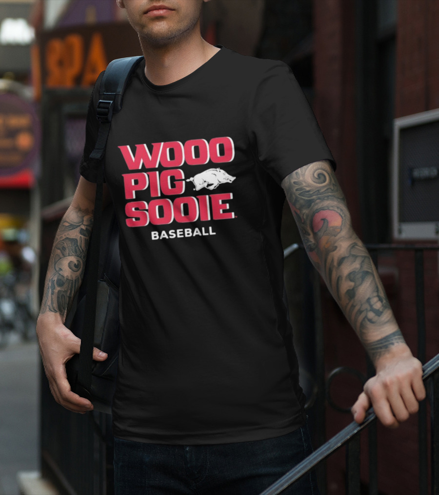 Wooo Pig Sooie Arkansas Baseball Black Pig T-Shirt