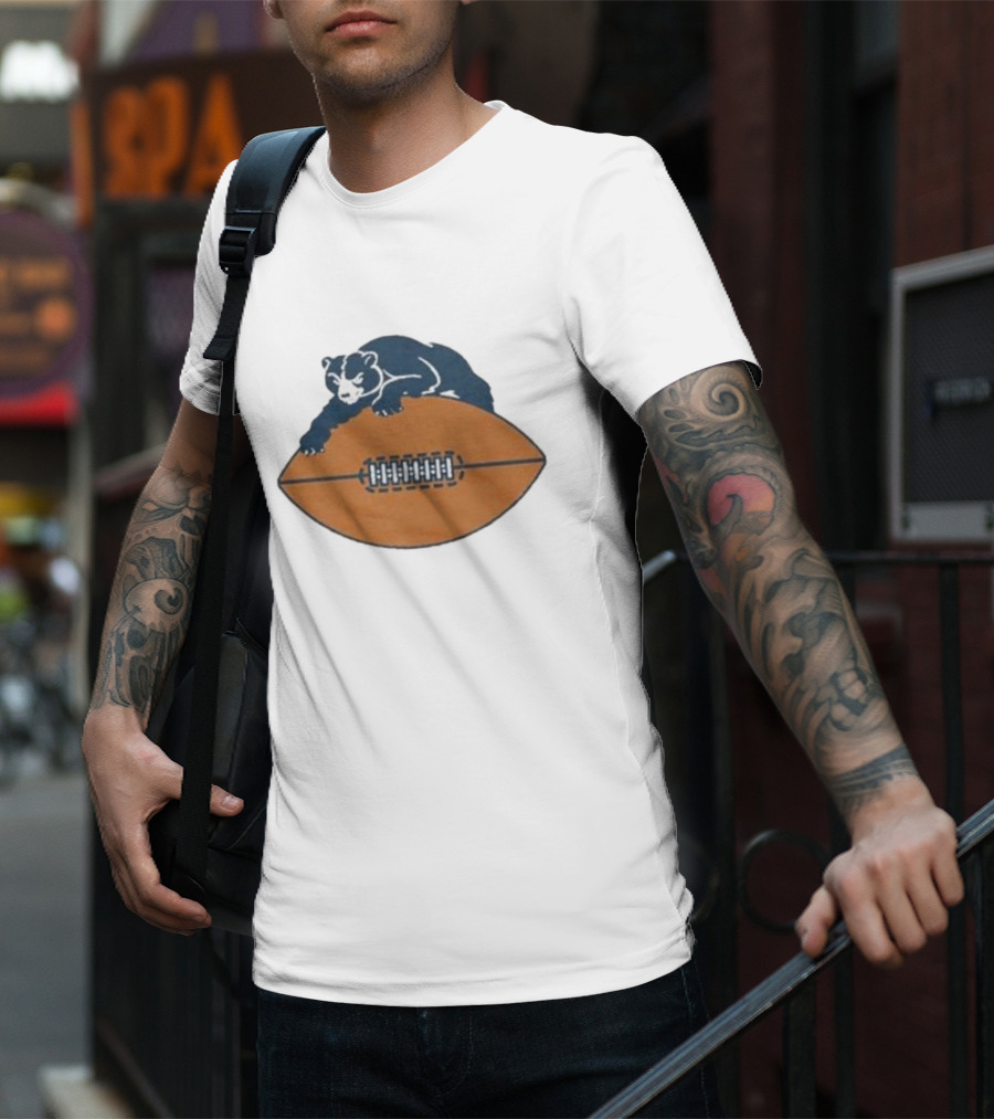 Chicago Bears Vintage Bear And Football Logo 1946 T-Shirt