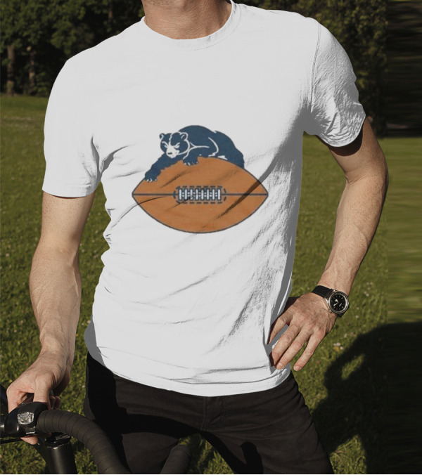 Chicago Bears Vintage Bear And Football Logo 1946 T-Shirt
