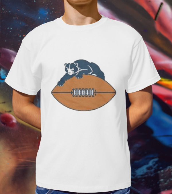 Chicago Bears Vintage Bear And Football Logo 1946 T-Shirt